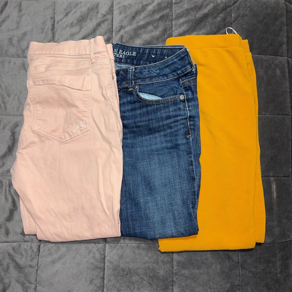 Lot of 3 women’s pants/capris Size 10/12